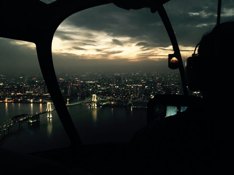 東京直升機遊覽!一望了亮晶晶的東京灣夜景!